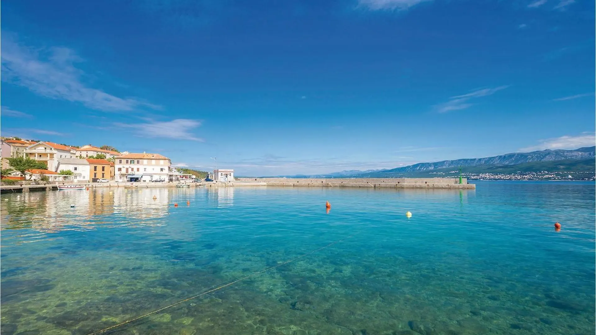 1 Bedroom Lovely Apartment In Silo Chorvatsko